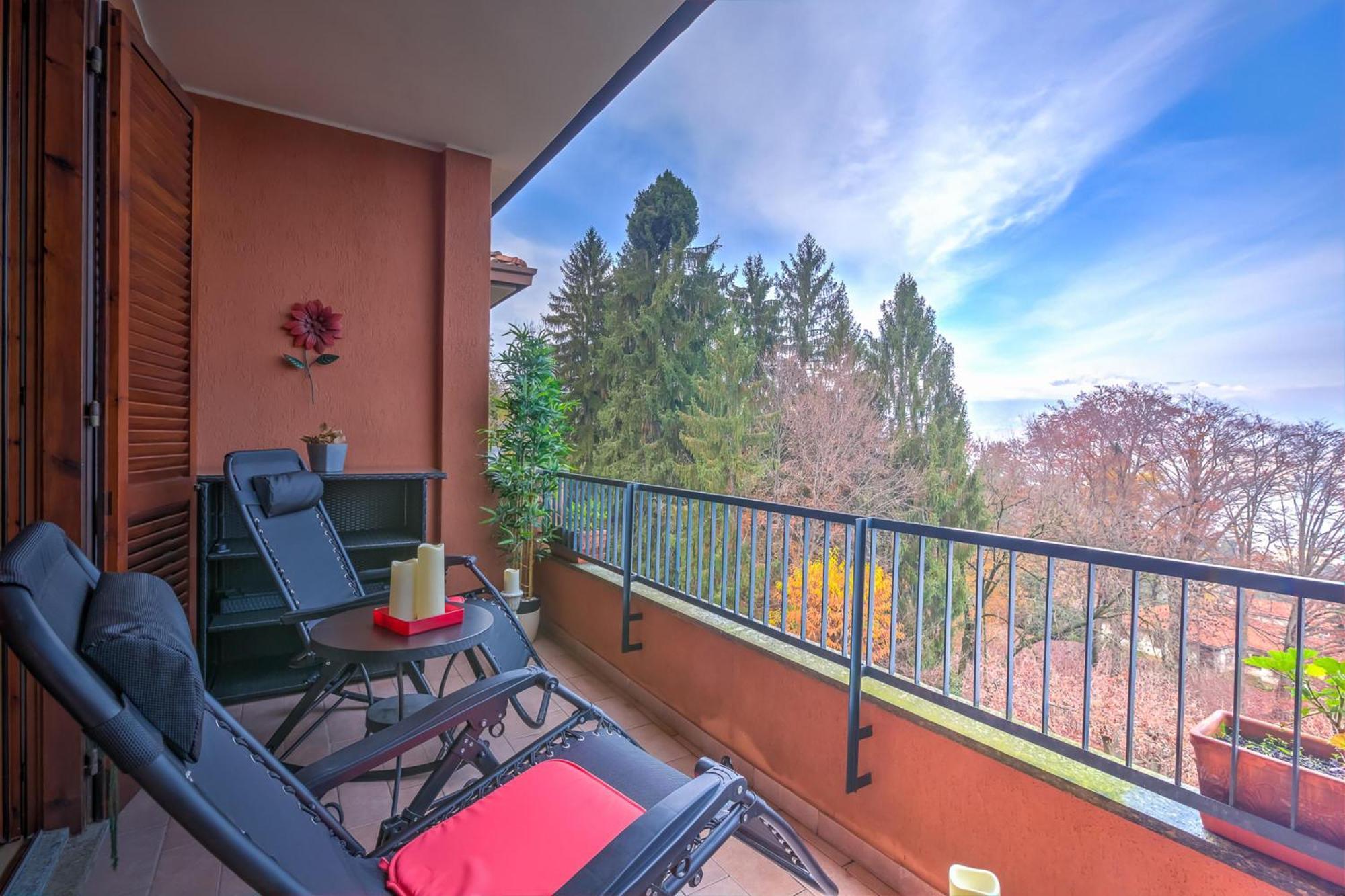 La Bellavista Penthouse Leilighet Stresa Eksteriør bilde